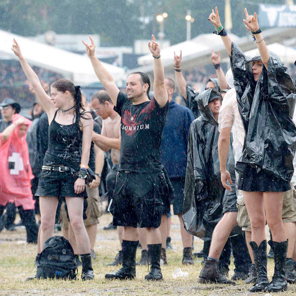 Heavy-metal-fans-enjoy-voting